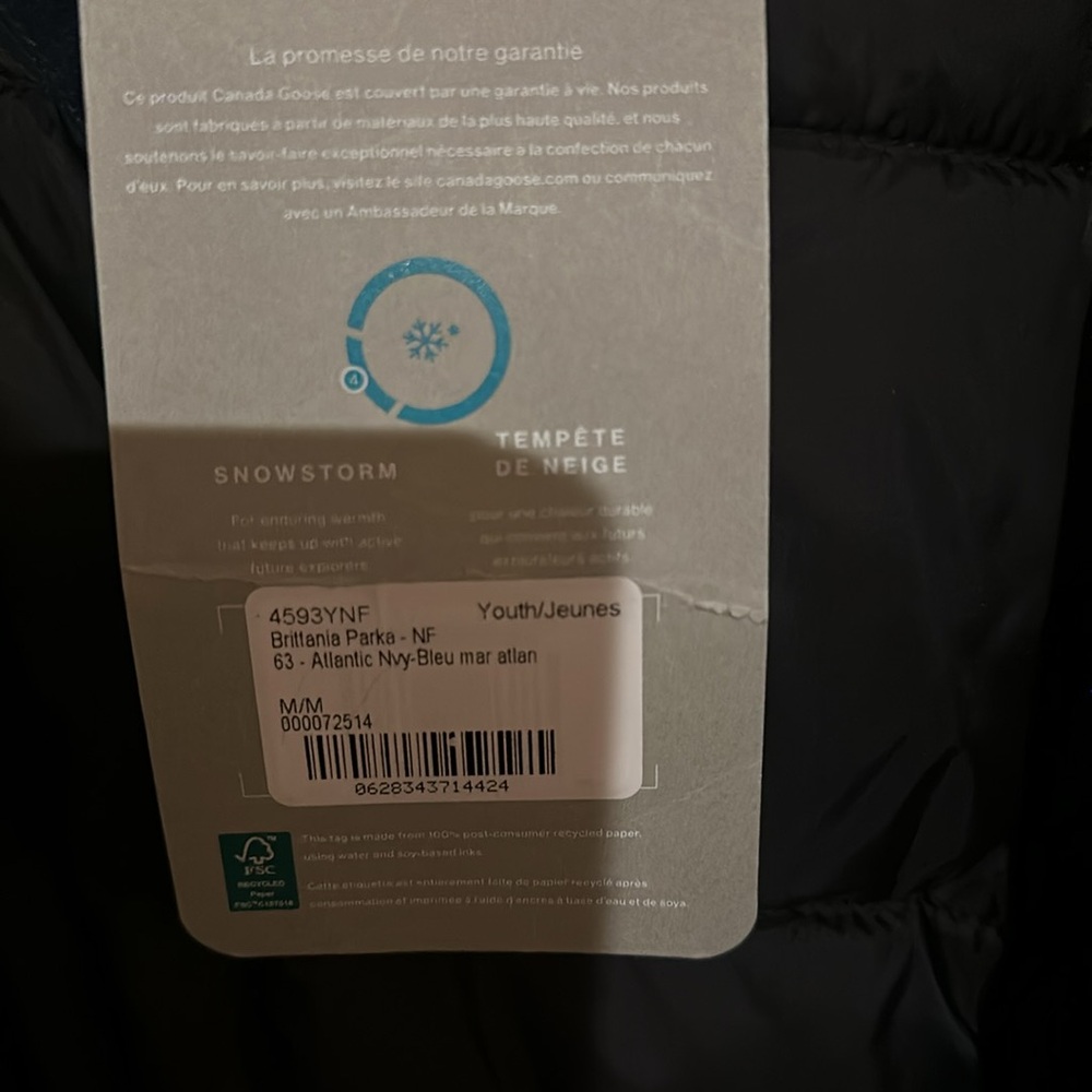 Brand New Canada Goosse with Tags Girls size 10/12
Retail price $895 - Picture 7 of 8